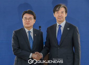 황운하 의원, 조국혁신당 합류 ... 조국혁신당에 부는 제3지대 바람