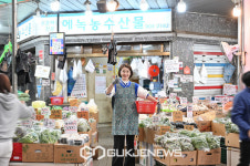 안귀령 도봉(갑) 예비후보, 채소가게 일일 아르바이트 체험