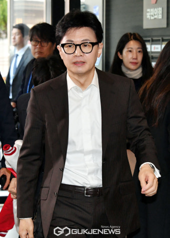 출근하는 한동훈 위원장