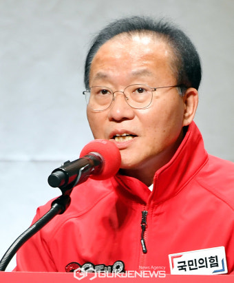 인사말 하는 윤재옥 공동선대위원장