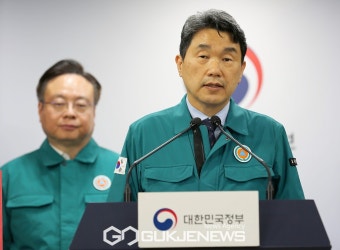 교육부, 의대 증원은 순증…