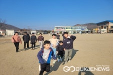 영동 추풍령초등학교, 어디서나 운동장 운영