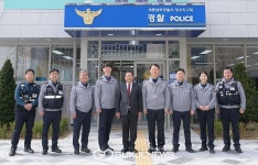 [포토] 최민호 시장, 치안1번지 청사지구대 방문 격려