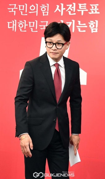 사전투표 관련 기자회견 마친 한동훈 위원장
