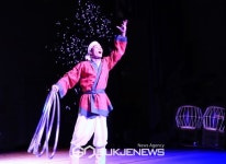 얼른쇠 이훈과 함께 하는 즐거운 마술극장