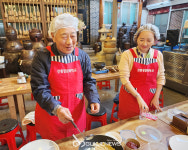 [국제포토] 연규진 국제관광인포럼 홍보대사 순창 떡볶이 체험!