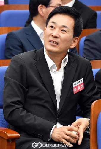 당선자총회에 참석 한 유영하 국민의힘 당선인