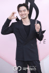 YSL_BEAUTY(와이에스엘뷰티) | [GJ포토] 배우 이진욱, '올해까지 하트 선언 글세?'(입생로랑 뷰티 YSL Beauty)
