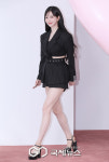 YSL_BEAUTY(와이에스엘뷰티) | [GJ포토] 에스파 카리나, '성수동 마비시킨 장본인'(입생로랑 뷰티 YSL Beauty)