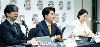 외신기자클럽 초청 기자간담회 하는 이준석 대표