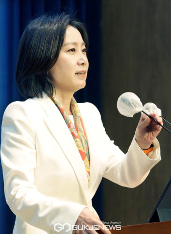 당대표 후보 출마 선언하는 허은아