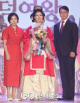 [GJ포토] 박현미, 2024 선덕여왕선발대회 모도리 부문 인기상 수상