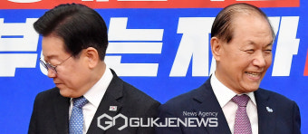 황우여 비대위원장, 이재명 대표 인사를 나눈뒤 자리로