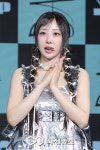 [GJ포토] 가수 이브(Yves), '입맛 다시는 아기 사과'