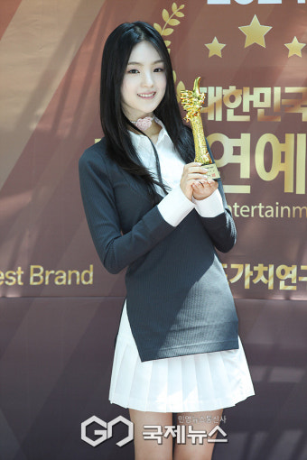 [GJ포토] 가수 규빈, '대한민국 한류연예대상 솔로보컬 부문 인기상 수상'