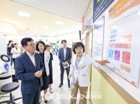 진교훈 강서구청장, 강서구치매안심센터 방문