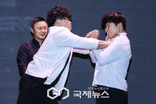 [GJ포토] 4대4 데스매치 팀 지목전서 신경전 펼치는 고교천왕 파이터들