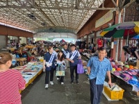 장수군 공무직노조, 장계시장에서 환경 정화 나서