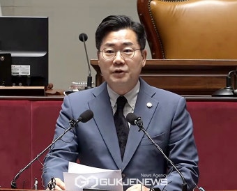 실천하는 국회 강조하는 박찬대 당대표 직무대행