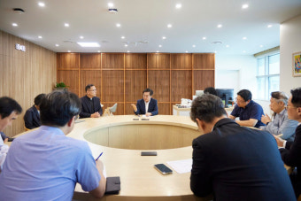 김동연, 이주노동자 전문가 5명 초청 '화성 공장화재 후속 대책' 쪽집게 과외 받았다