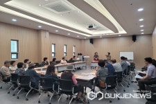 영동문학관, 매주 화요일 시낭송·문예창작교실 운영