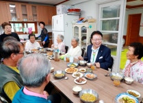 손병복 울진군수, 같이 식사합시데이 본격 시동