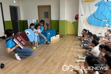 진천 만승초등학교병설유치원, 북콘서트 열어