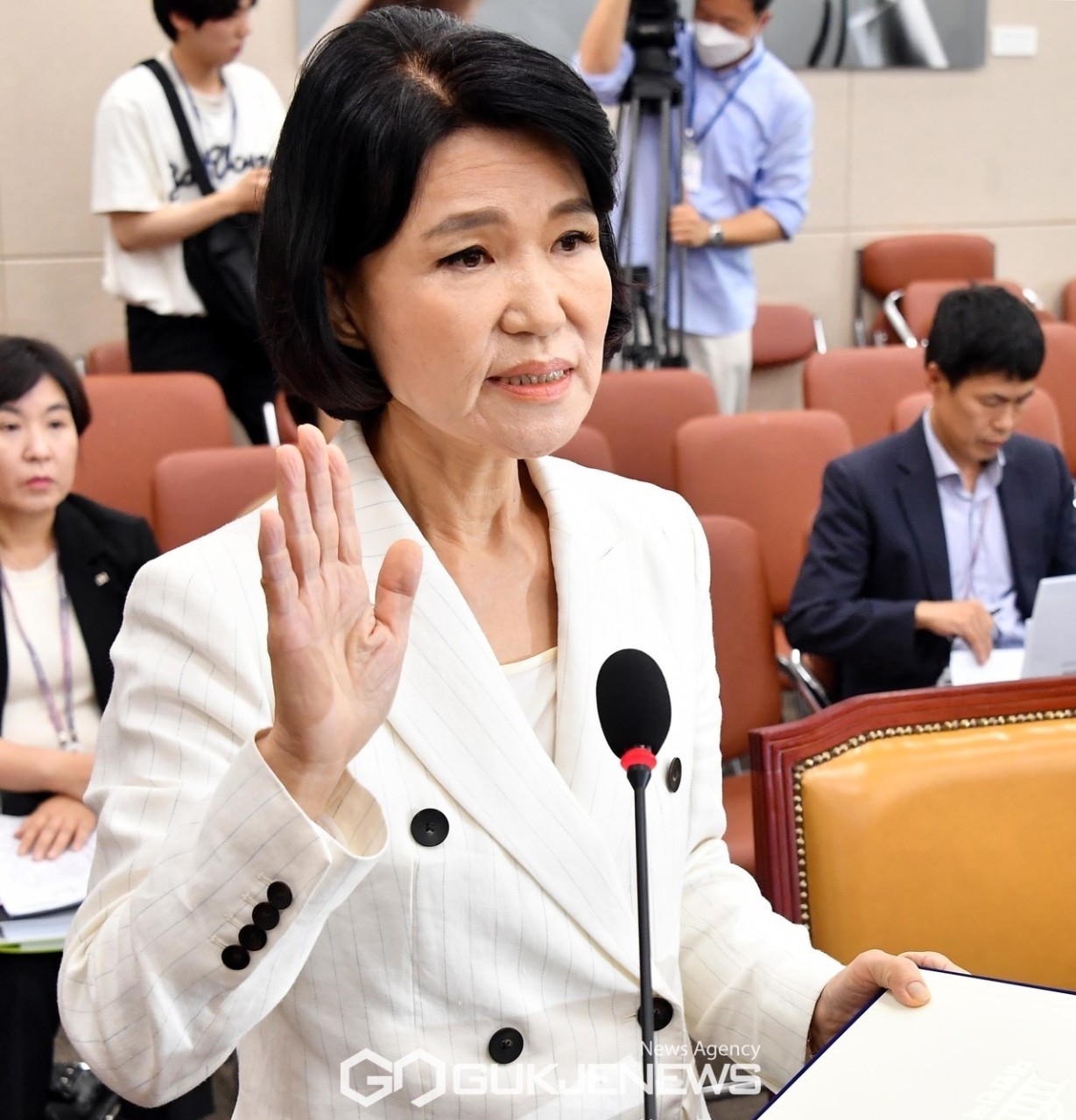 대통령, 방송통신위원장 질책 비공개 회의 내용 정치적으로 활용하지 말아야