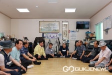 정영철 영동군수, 연일 폭염...경로당 안전점검 나서