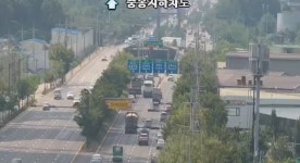 인천 중봉지하차도 실시간 교통상황, 컨테이너 떨어져 도로 통제 중