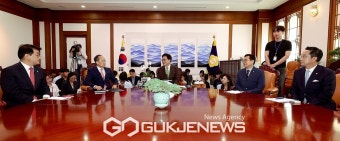 추경호-박찬대 여야 원내대표와 회동 갖는 우원식 국회의장