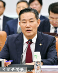 답변하는 신원식 국방부 장관