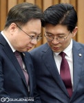 대화하는 조규홍 장관과 조정훈 의원