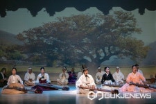 청주예총, 2024 메이드인 청주 박팔괘 평전(팔괘의 사랑을 찾아서) 성료