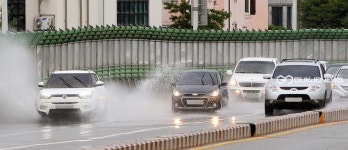 [속보]통영 용남면 미진이지비아 2차 지하통로 침수로 통행 불가