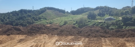 [포토] 꼭꼭 숨겨라 머리카락 보일라!