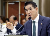 의원질의에 답하는 김용현 장관