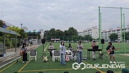 청주 덕성초등학교, 등교맞이 버스킹 공연 실시