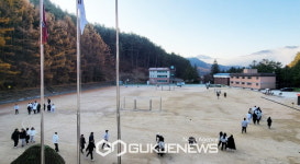 석포중학교, 몸·마음 건강 증진을 위한 사제 동행 등교길 행사 운영