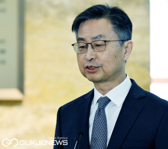 탄핵 추진 관련 입장 발표하는 최재해 감사원장