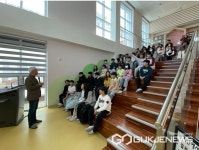 청주 남성초등학교, 찾아가는 작가 강연 열려