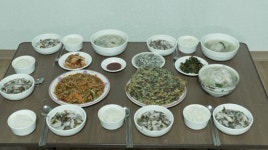 '한국인의 밥상' 최불암 복귀, 오징어뭇국·냉이튀김·물김떡국 등 소개
