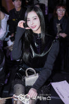 런투서울 | [GJ포토] 가수 세리, '살살 녹는 볼하트♥'(2024 서울콘 런웨이투서울)