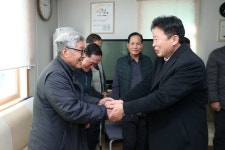 서태원 가평군수, 읍면 노인회 방문 복지현안 점검