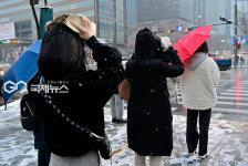 [국제포토] 하이눈 & 안전 보행