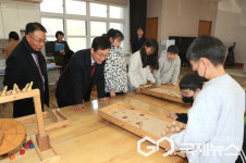 윤건영 충북교육감, 늘봄학교 안전 긴급점검 나서