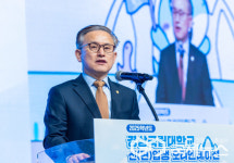 경상국립대, 가좌캠퍼스에서 2025학년도 신입·편입생 오리엔테이션