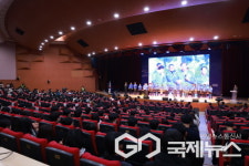 조이플라자군산대점 | 국립군산대, 2025학년도 입학식..."대학은 스스로 선택하고 결정하고 힘을 기르는 곳"
