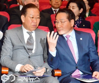'윤 대통령 석방' 대화하는 권영세·유정복