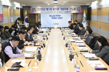 [포토] 평창군, 2025년 제1차 맞춤형 기업지원 간담회 개최